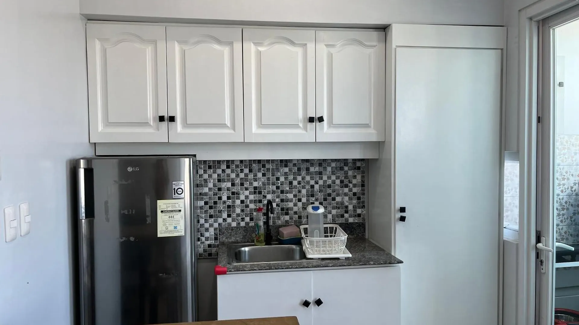 Aparthotel Studio Getaway In Alabang At Anuva Residences Taguig Philippines